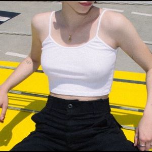 BRANDY MELVILLE SKYLAR TANK